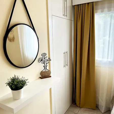 Apartament Lux Varis 3 1