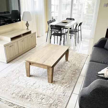 Apartament Lux Varis 3 1 *
